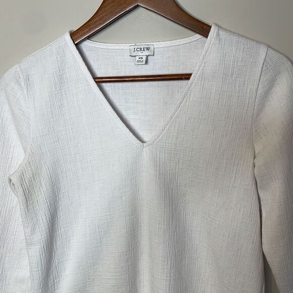 J. Crew Textured V-neck three-quarter-sleeve tee XS - Picture 2 of 8